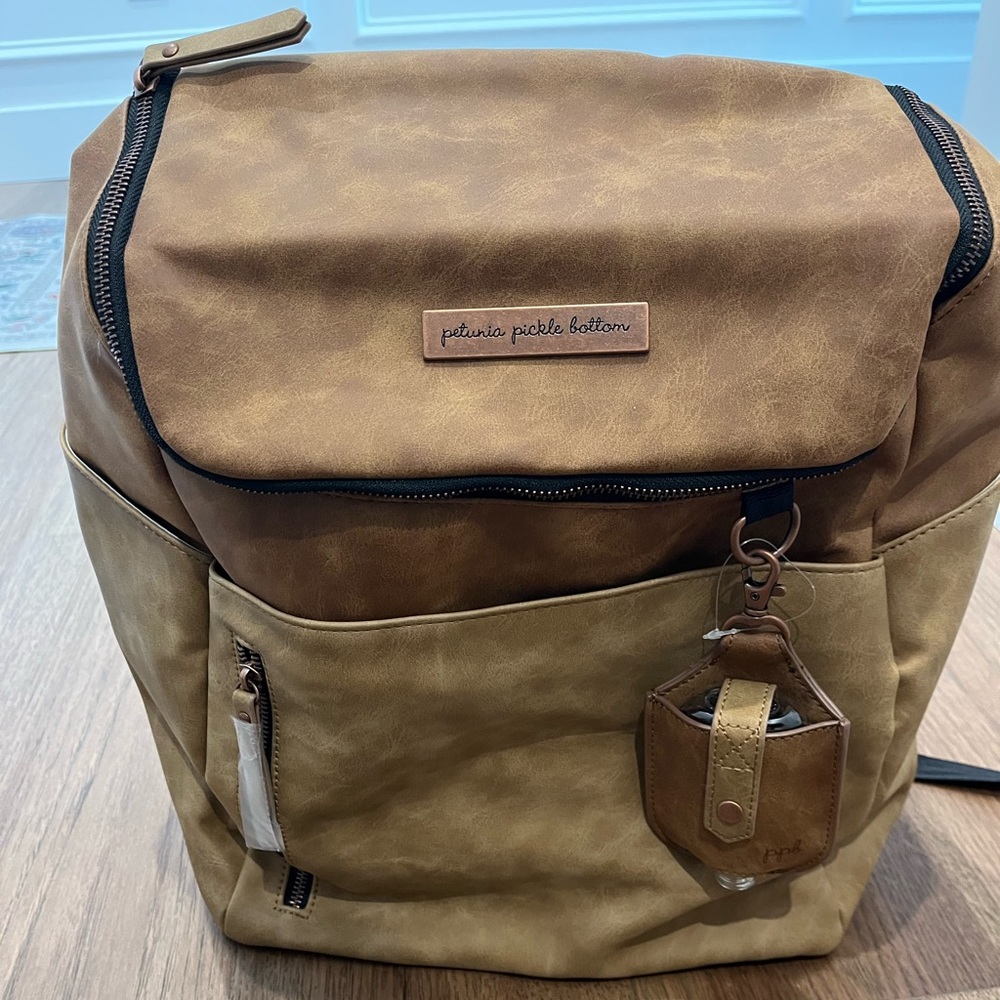 Petunia pickle bottom tempo backpack in brioche